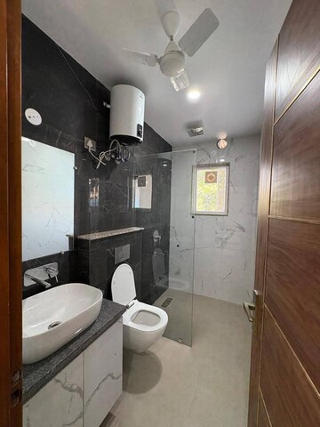 Team Area in 1 BHK Builder Floor at Malviya Nagar – for Rent