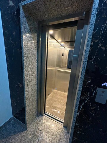 Building Lobby in 1 BHK Builder Floor at Malviya Nagar – for Rent