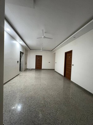 Room in 1 BHK Builder Floor at Malviya Nagar – for Rent