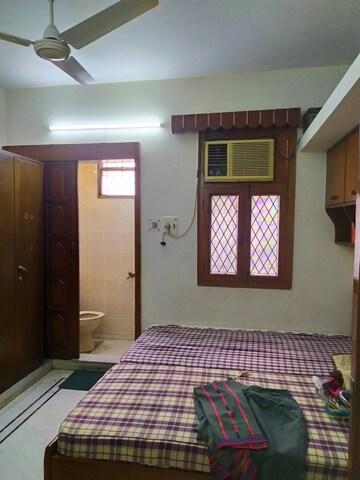 Bedroom in 2 BHK Builder Floor at Kalkaji – for Rent