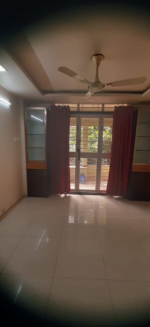 Room in 1 BHK Apartment at Karve Nagar – for Rent