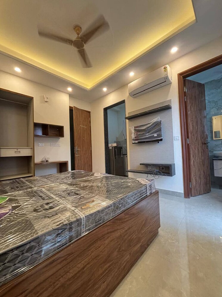 Bedroom, saket 1 RK 500 Sq.Ft. Builder Floor In Saket Delhi 9526847