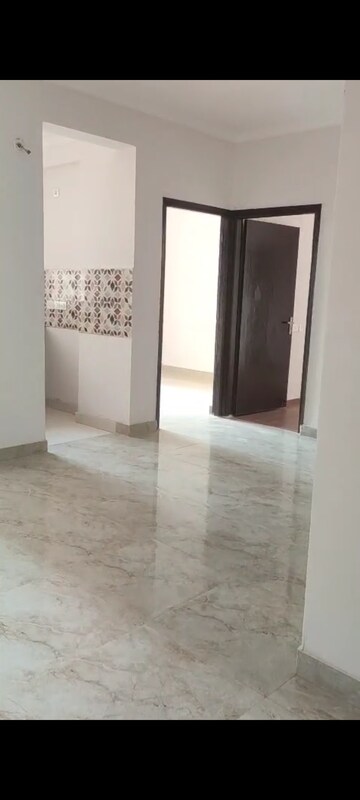 2.5 BHK Apartment For Sale in Amrapali Riverview, Amrapali Leisure Valley