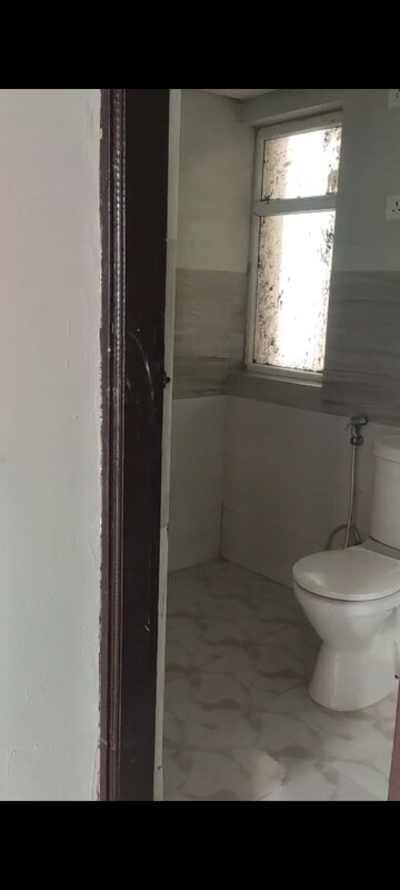 Bathroom in 2.5 BHK Apartment at Amrapali Riverview, Amrapali Leisure Valley – for Sale