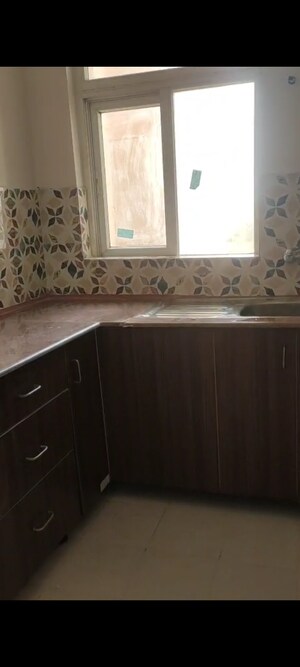 Furnished Amenities in 2.5 BHK Apartment at Amrapali Riverview, Amrapali Leisure Valley – for Sale