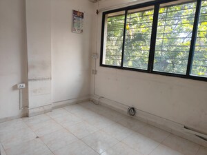 Room in 2 BHK Apartment at Karve Nagar – for Rent