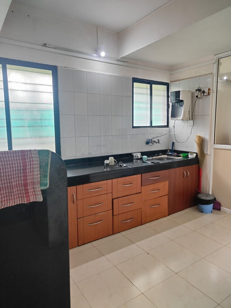 Kitchen, karve nagar 2 Bedroom 1200 Sq.Ft. Apartment In Karve Nagar Pune 9526858
