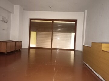  Showroom For Rent in Machhua Toli