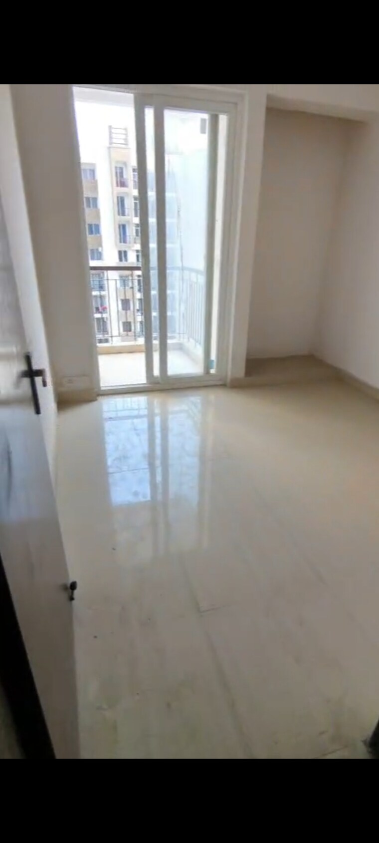 Room, amrapali-riverview 2 Bedroom 845 Sq.Ft. Apartment In Amrapali Leisure Valley Greater Noida 9526874