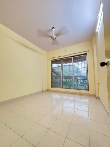 2 BHK Apartment For Rent in Safal Park, Nerul