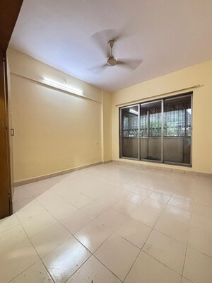 Room in 2 BHK Apartment at Safal Park, Nerul – for Rent