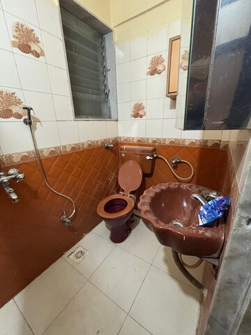 Team Area in 2 BHK Apartment at Safal Park, Nerul – for Rent