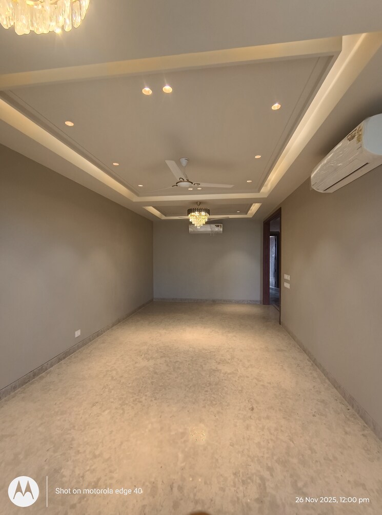 undefined, sarvodaya enclave 3 Bedroom 200 Sq.Yd. Builder Floor In Sarvodaya Enclave Delhi 9526927