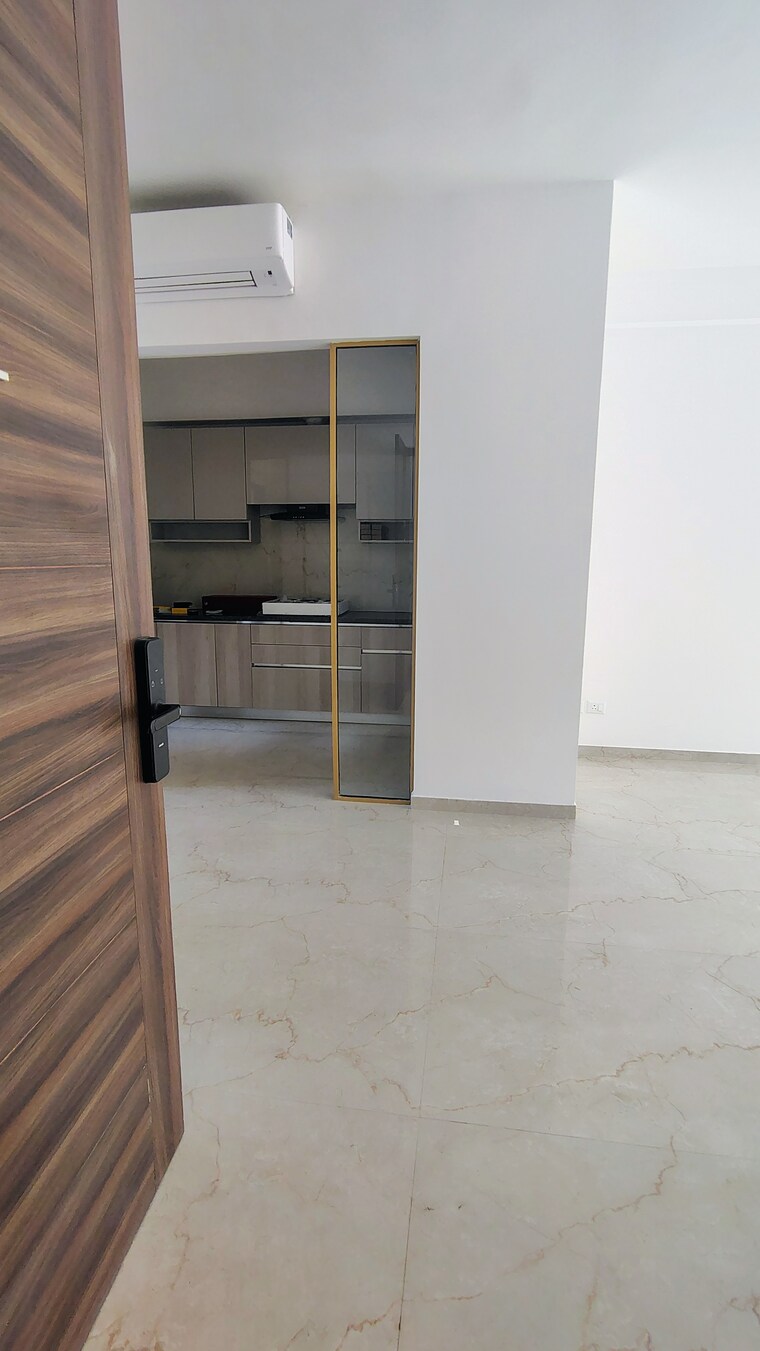 Room, smart-world-orchard 3 Bedroom 1549 Sq.Ft. Builder Floor In Sector 61 Gurgaon 9526945