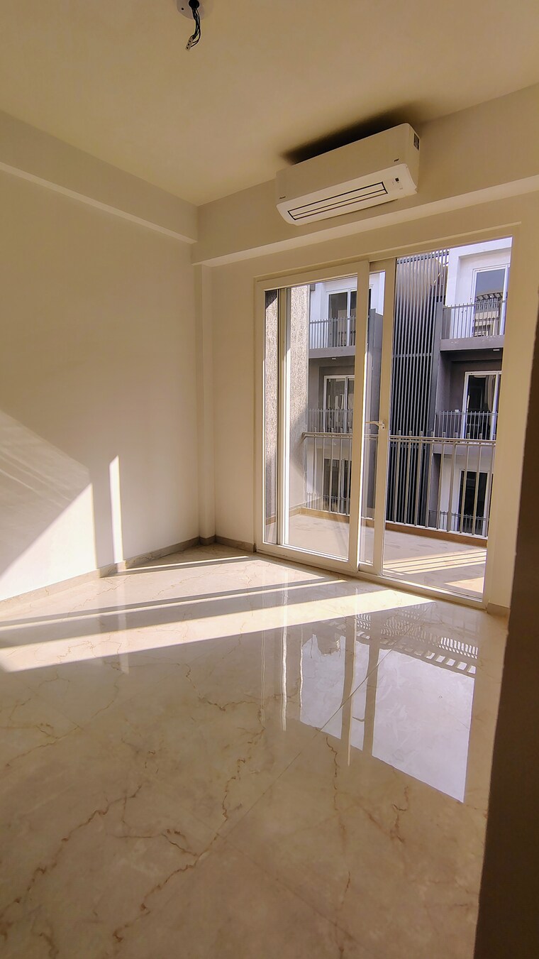 Room, smart-world-orchard 3 Bedroom 1610 Sq.Ft. Builder Floor In Sector 61 Gurgaon 9526948