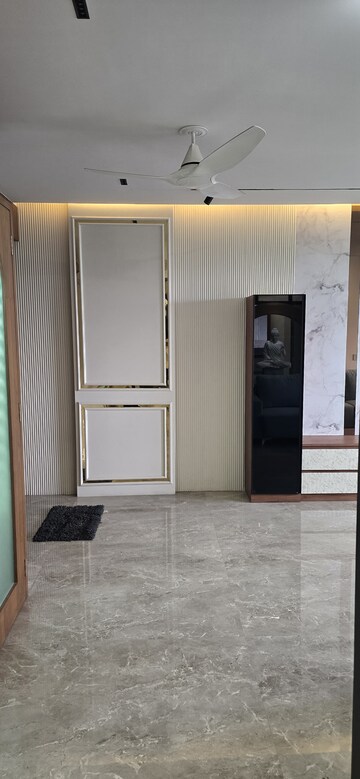 Room in 3 BHK Apartment at Samyaktva Samyak Arise, Navrangpura – for Rent