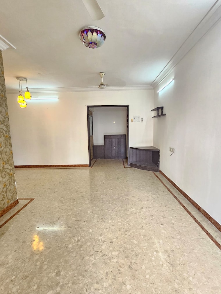 Room, regency-towers 3 Bedroom 1500 Sq.Ft. Apartment In Kavesar Thane 9526969