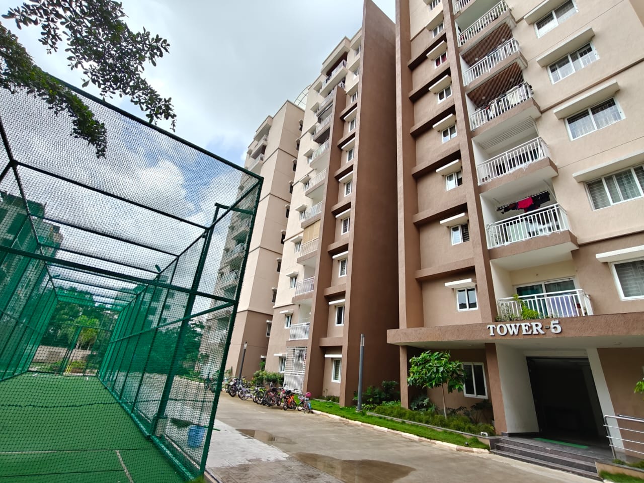 2.5 BHK + Pooja Room Apartment For Rent in Ramky One Harmony