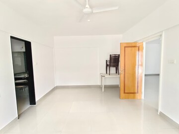 Room in 3 BHK Apartment at Silver Leaf II, Shivajinagar – for Sale