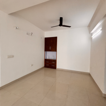 Room in 3.5 BHK Apartment at Shalimar Oneworld Vista, Malesemau – for Rent