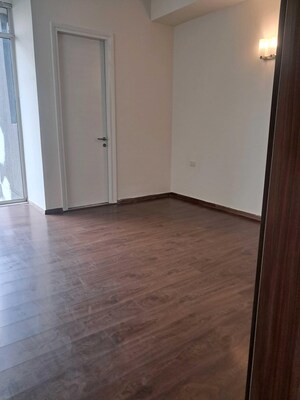 Room in 3 BHK Apartment at Ireo Victory Valley, Sector 67 – for Rent