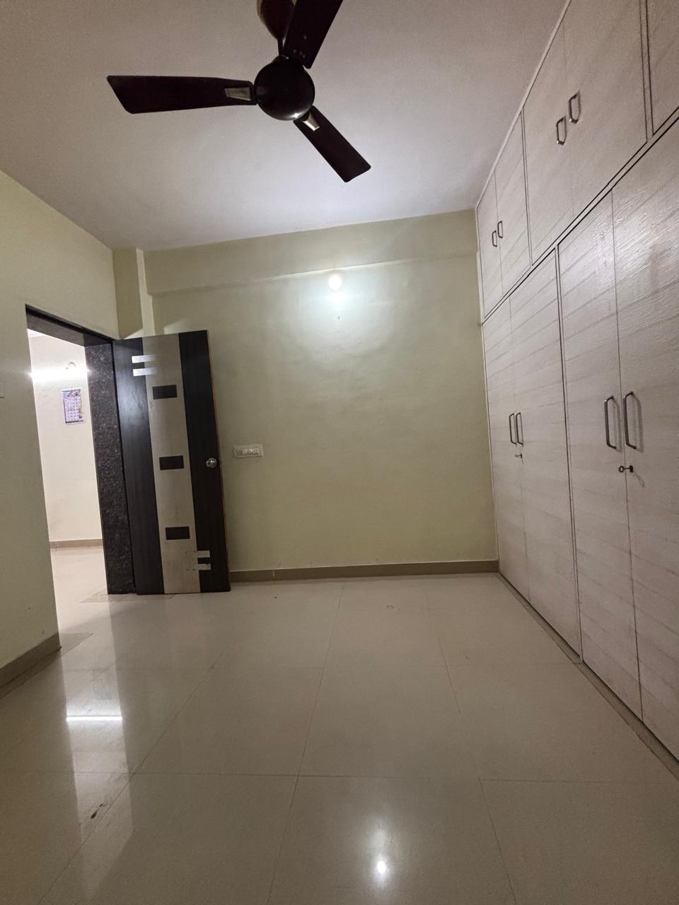 3 BHK 1600 Sq.Ft. Apartment in Ekta CHS Nerul