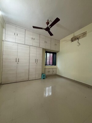 Room in 3 BHK Apartment at Ekta CHS Nerul, Nerul – for Rent