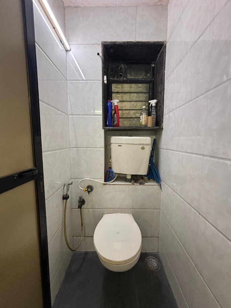 Bathroom, ekta-chs-nerul 3 Bedroom 1600 Sq.Ft. Apartment In Nerul Navi Mumbai 9526896