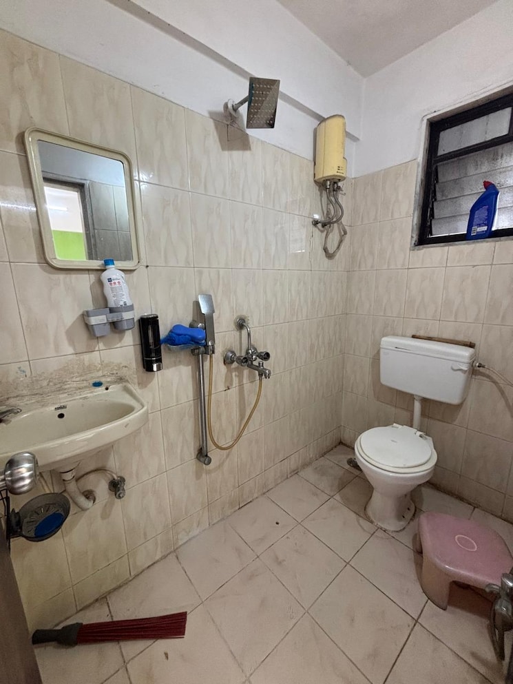 Bathroom, shelter-arcade 2 Bedroom 1220 Sq.Ft. Apartment In Seawoods Sector 42 Navi Mumbai 9526900