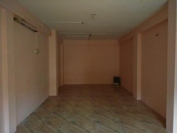  Shop For Rent in Laxmi Nagar