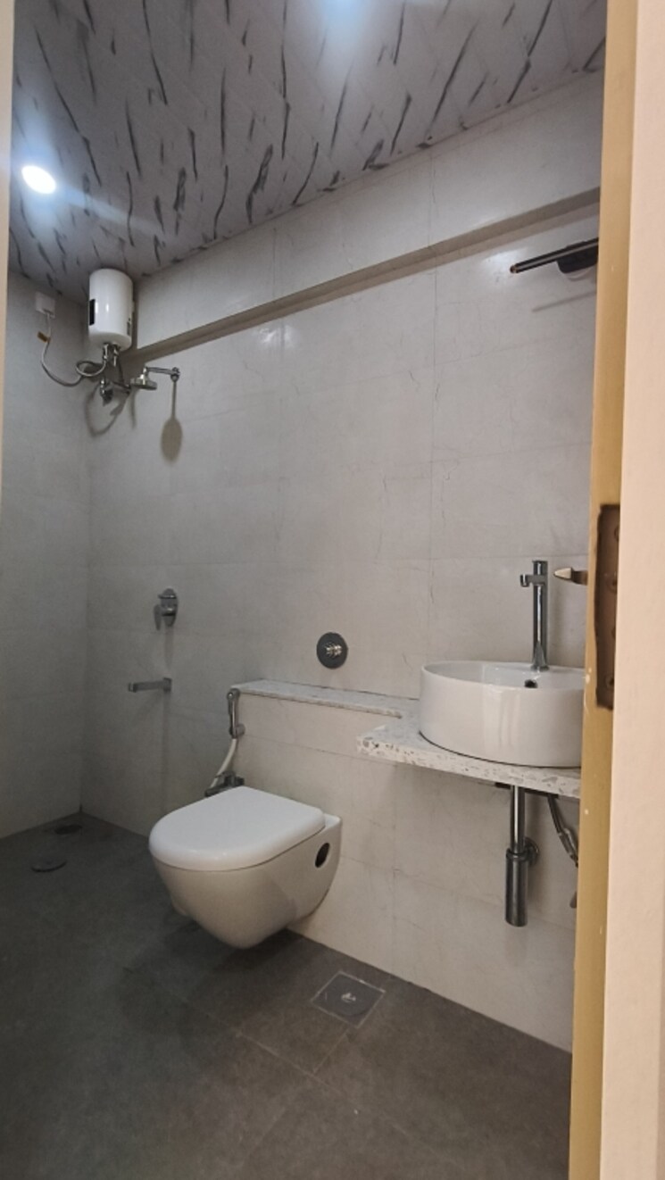 Bathroom, jp-unity-tower 2 Bedroom 550 Sq.Ft. Apartment In Lower Parel Mumbai 9527011