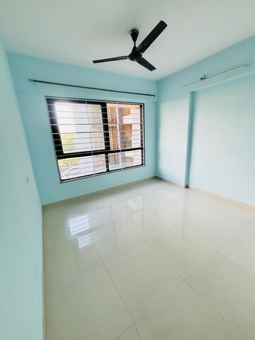 Room in 2 BHK Apartment at Kohinoor Coral Phase 3, Hinjewadi – for Rent