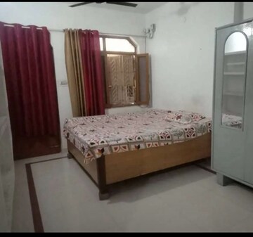 1 BHK Apartment For Rent in Husainganj