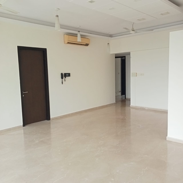 5 BHK + Extra Room Apartment For Sale in Lodha Parkside