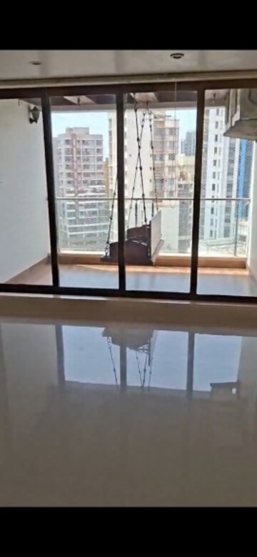 Room in 2 BHK Apartment at Lodha The Park, Worli – for Sale