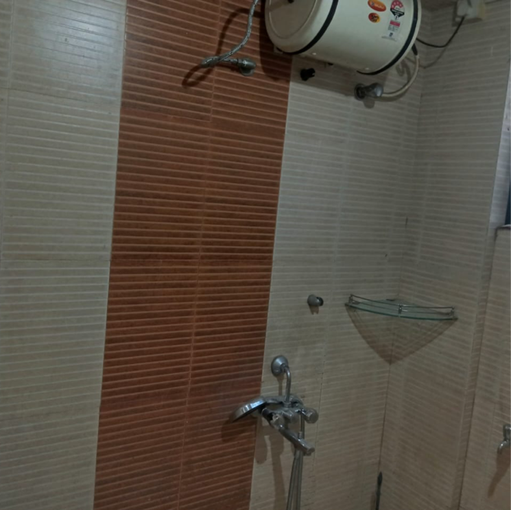 Bathroom, model colony 1 Bedroom 480 Sq.Ft. Apartment In Model Colony Pune 9527043