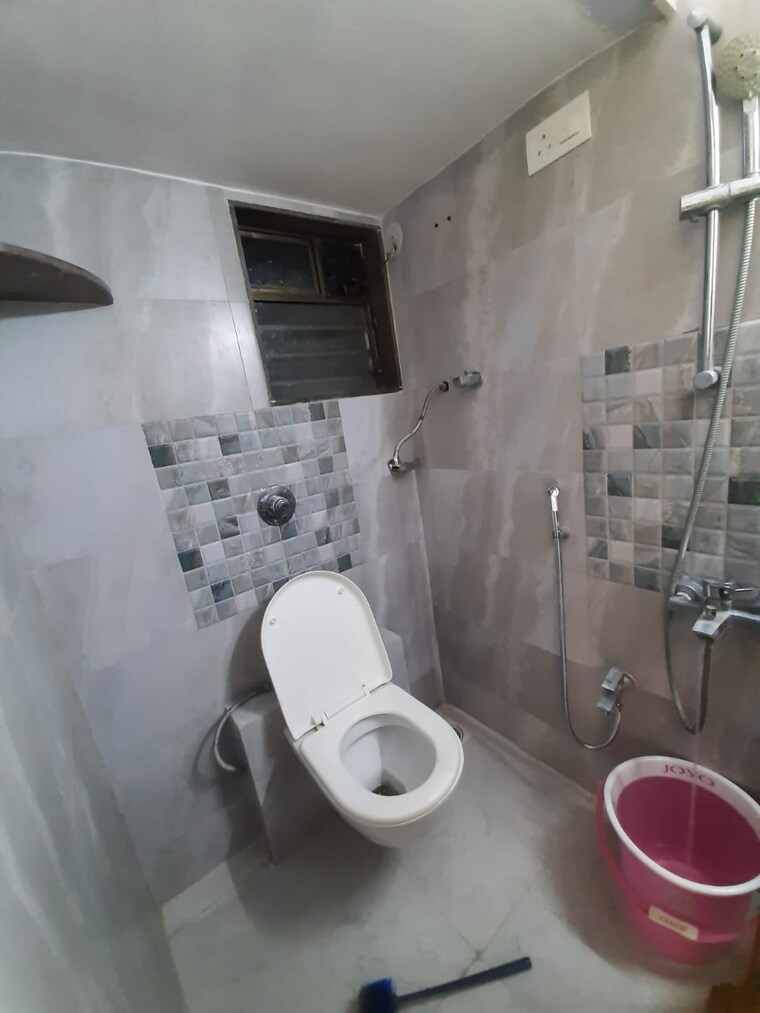 Bathroom, raj-florenza 1 Bedroom 410 Sq.Ft. Apartment In Mira Road East Thane 9527040