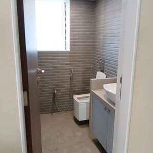 Bathroom in 3 BHK Apartment at Uphar Apartment Malabar Hill, Babulnath – for Sale