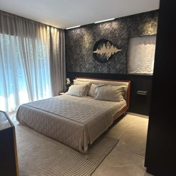 Bedroom in 3 BHK Apartment at Uphar Apartment Malabar Hill, Babulnath – for Sale