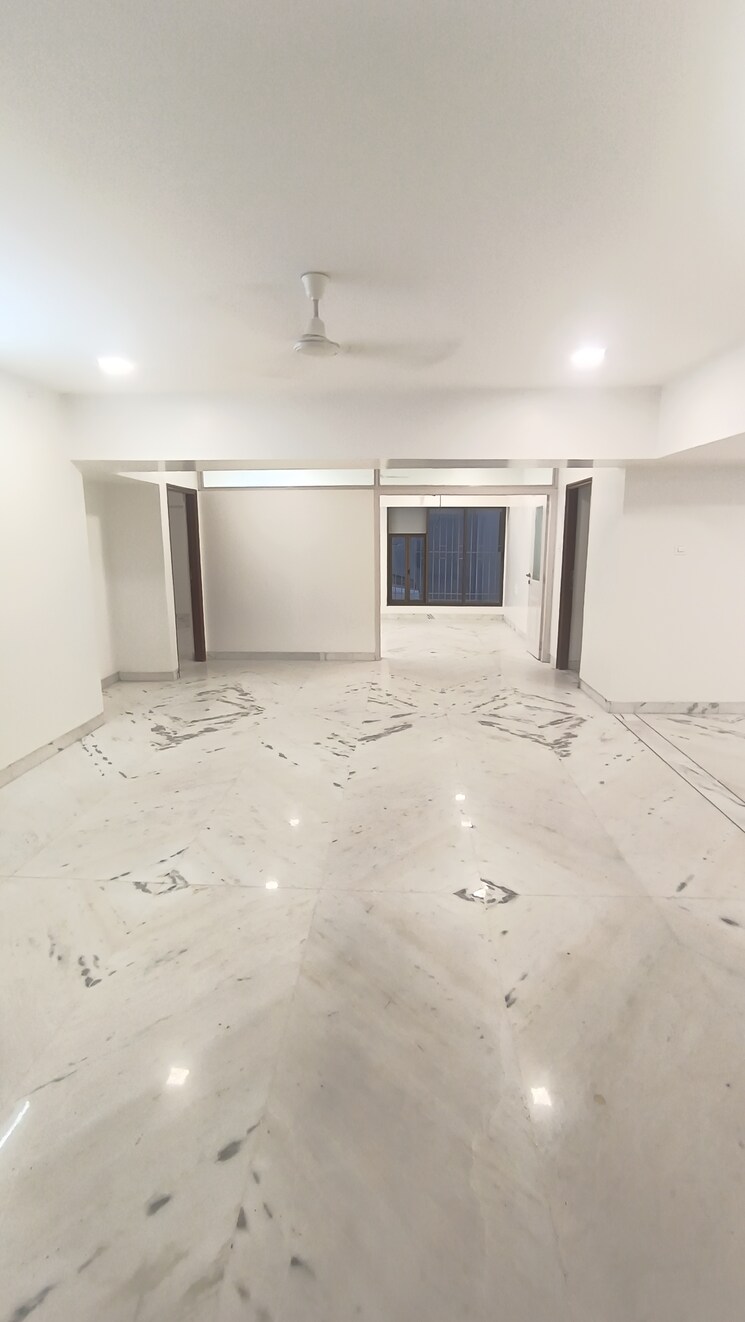 Room, url-46-juhu 3.5 Bedroom 1850 Sq.Ft. Apartment In Juhu Mumbai 9527071