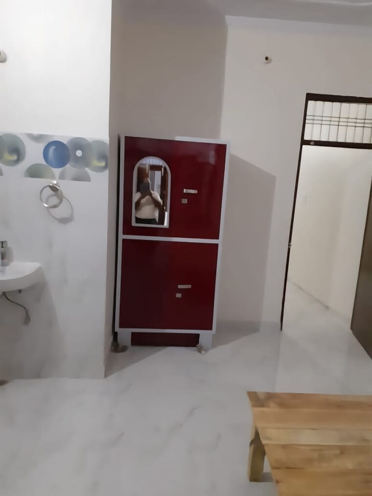 undefined, hazratganj 2 Bedroom 1000 Sq.Ft. Builder Floor In Hazratganj Lucknow 9527073