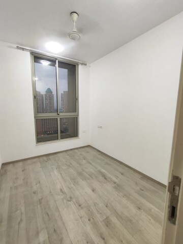 Room in 2.5 BHK Apartment at Hiranandani Eagleridge Wing B, Thane West – for Sale