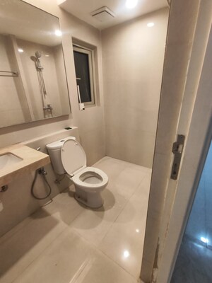 Bathroom in 2.5 BHK Apartment at Hiranandani Eagleridge Wing B, Thane West – for Sale