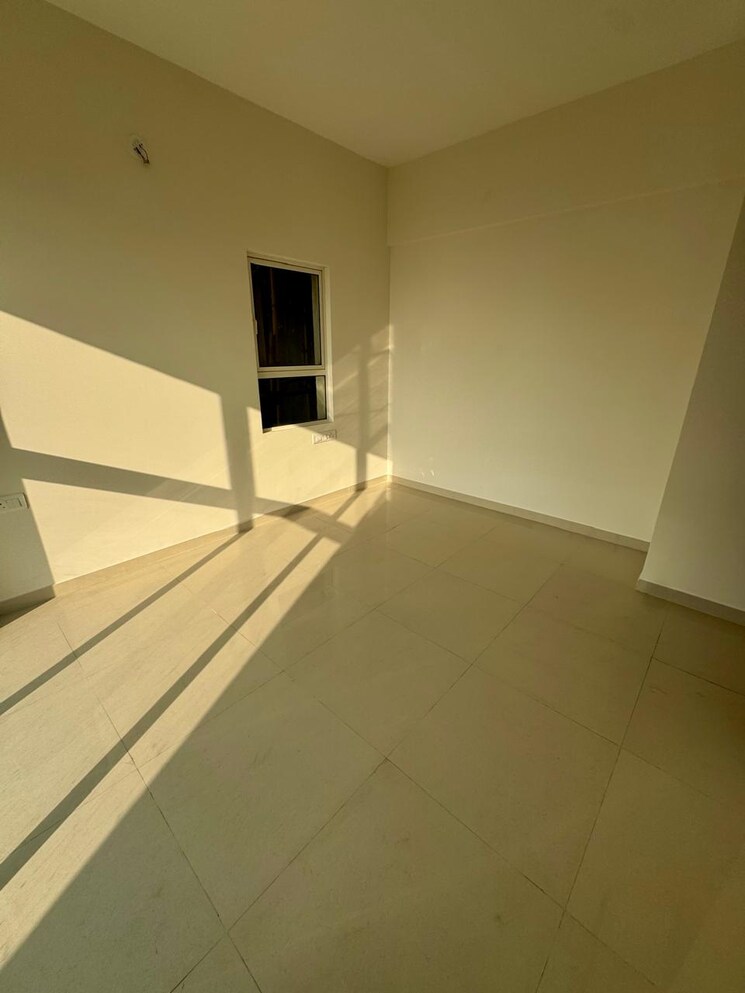 Room, lodha-amara-tower-49-and-50 3 Bedroom 958 Sq.Ft. Apartment In Kolshet Road Thane 9527105