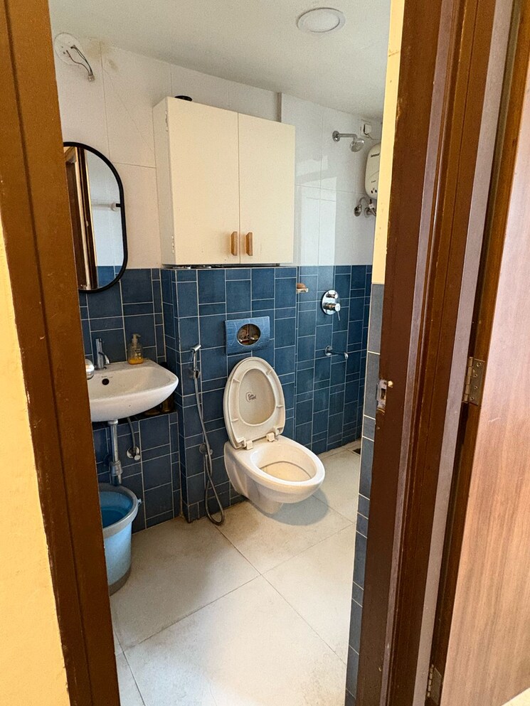 Bathroom, lodha-amara 2 Bedroom 672 Sq.Ft. Apartment In Kolshet Road Thane 9527108