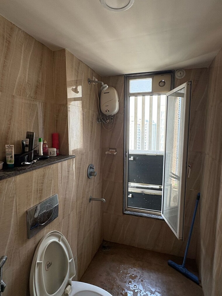 Bathroom, lodha-amara 2 Bedroom 672 Sq.Ft. Apartment In Kolshet Road Thane 9527108