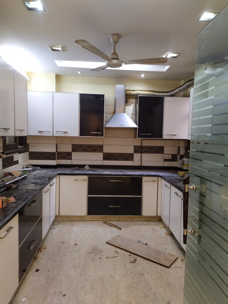 Kitchen, greater kailash ii 3 Bedroom 2000 Sq.Ft. Builder Floor In Greater Kailash ii Delhi 9527122