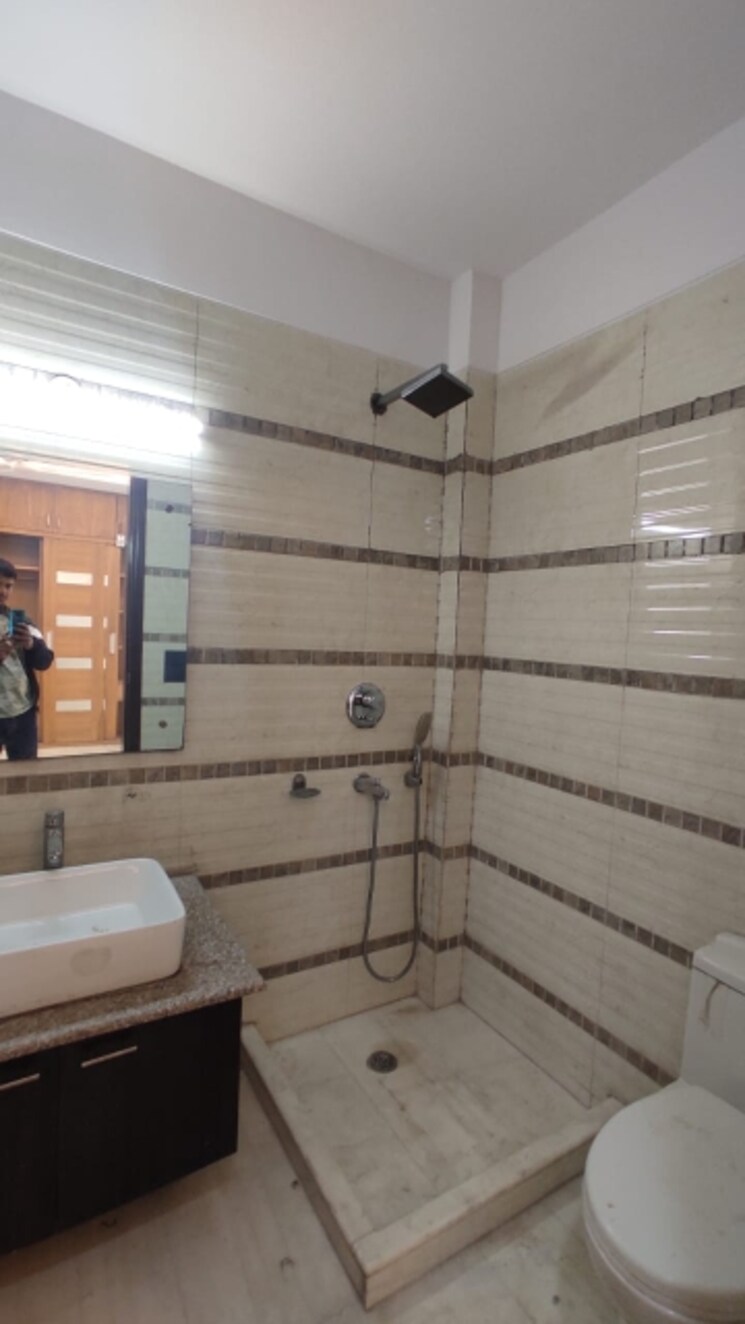 Attached Bathroom, greater kailash ii 3 Bedroom 2000 Sq.Ft. Builder Floor In Greater Kailash ii Delhi 9527122