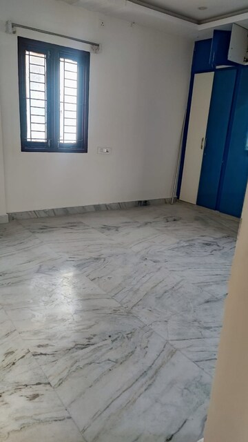 Room in 3 BHK Villa at Ameenpur – for Sale