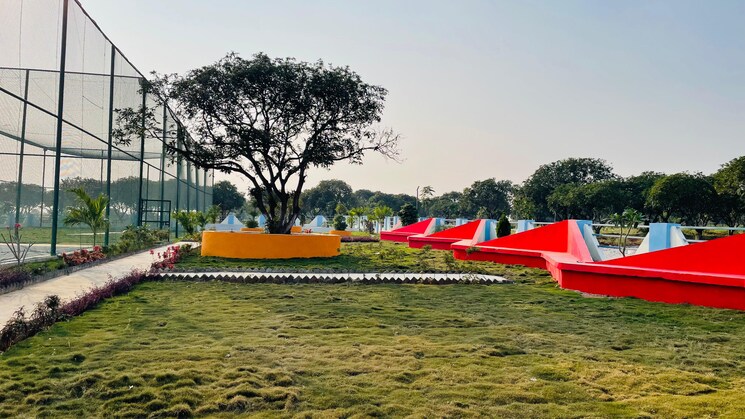 Garden, arising-peacock-valley  150 Sq.Yd. Plot In Chellampalle Hyderabad 9527126